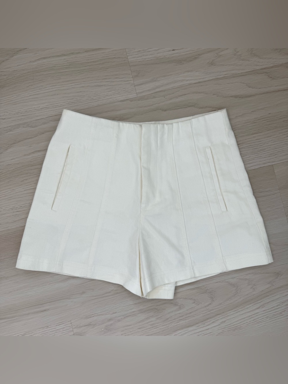 Zara High-Waist Cream Tailored Shorts